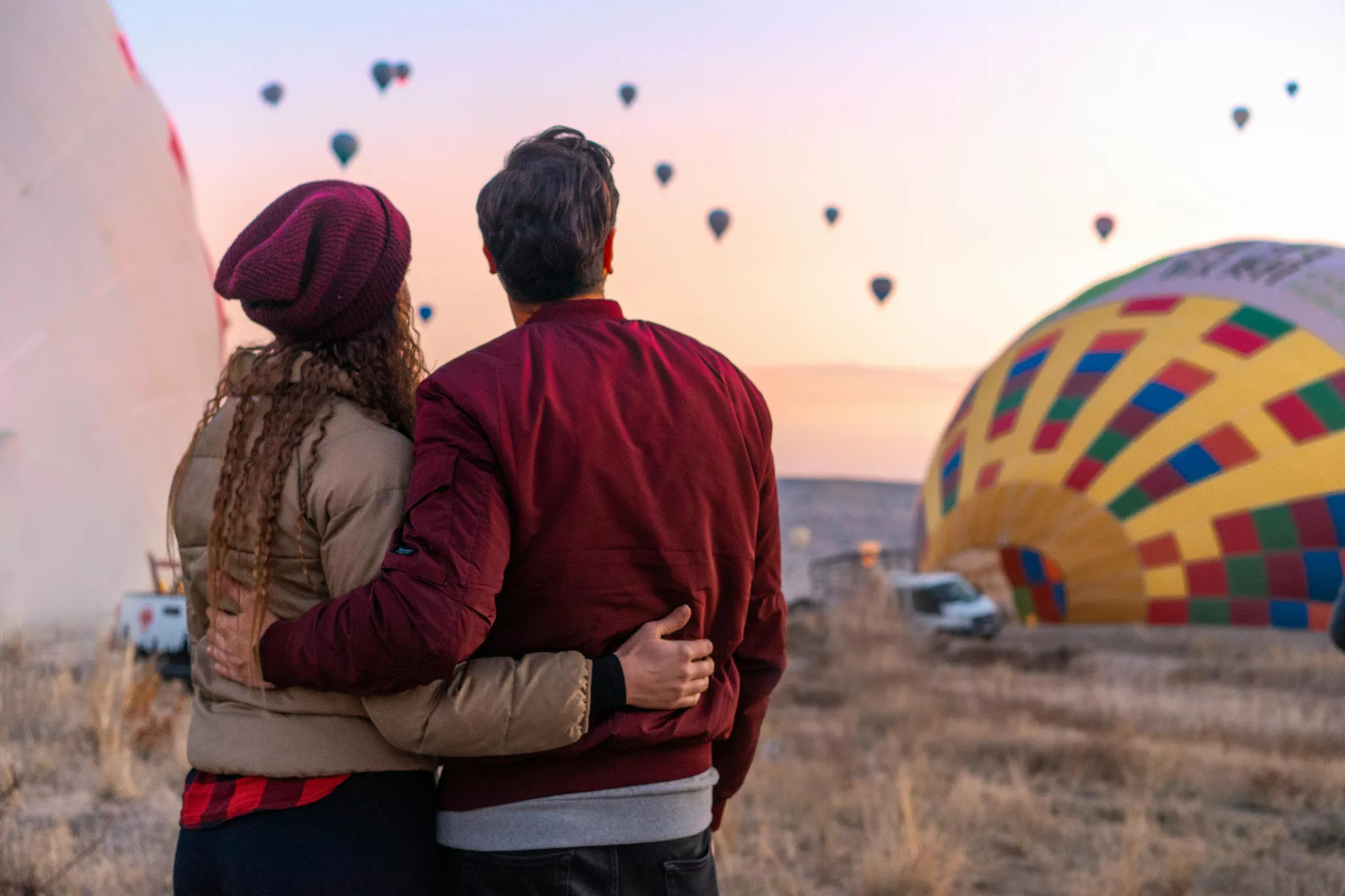 El mejor regalo de San Valentín: un vuelo en globo con Globotur. Emoción, vistas increíbles y romanticismo por todo lo alto. ¡Compra tu bono regalo hoy mismo!