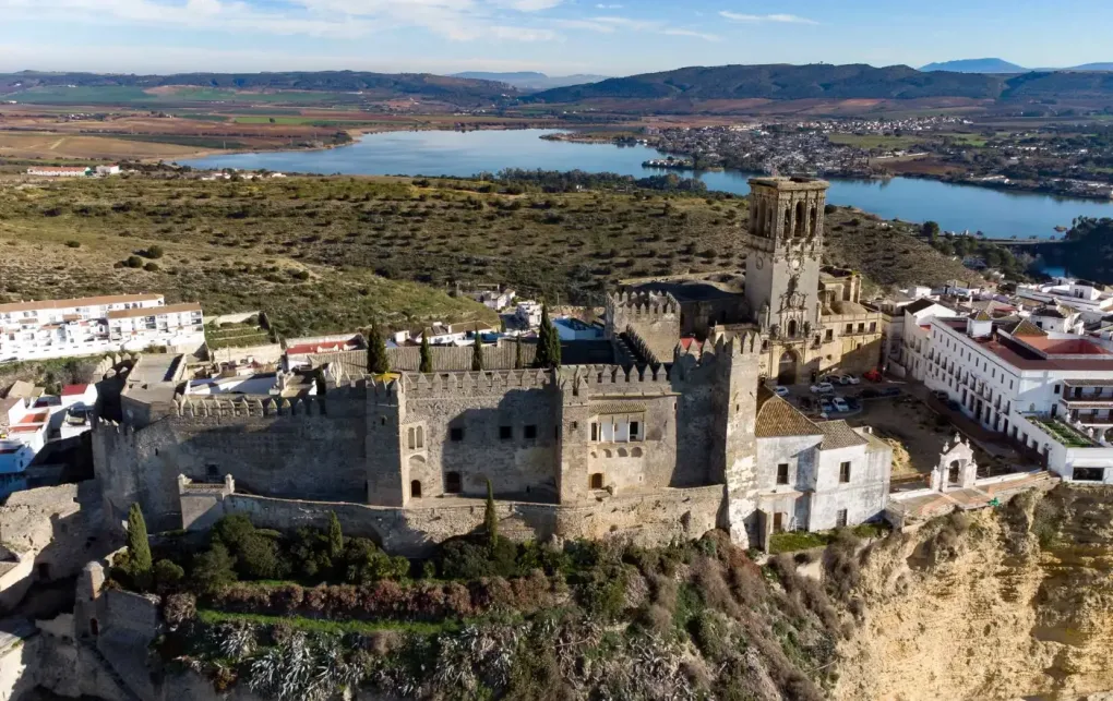 Viaje en Globo Cádiz: Pasea en globo por Arcos de la Frontera con Globotur
